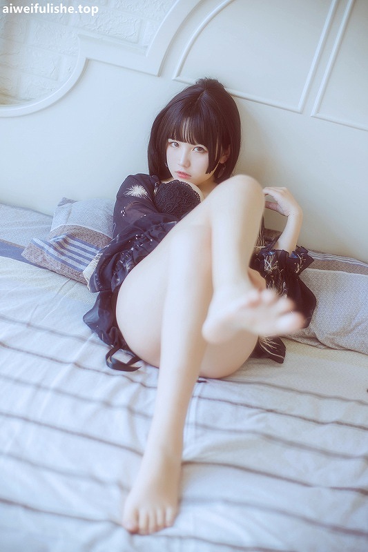 阿半今天很开心-黑色吊带 [23P-220MB] 巨乳-第3张