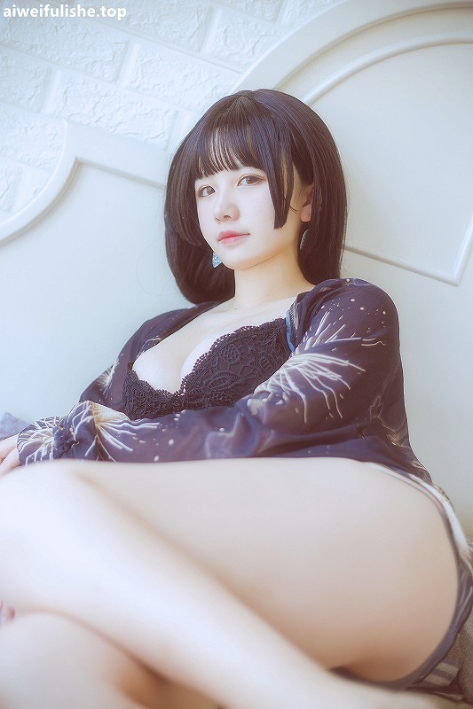 阿半今天很开心-黑色吊带 [23P-220MB] 巨乳-第2张