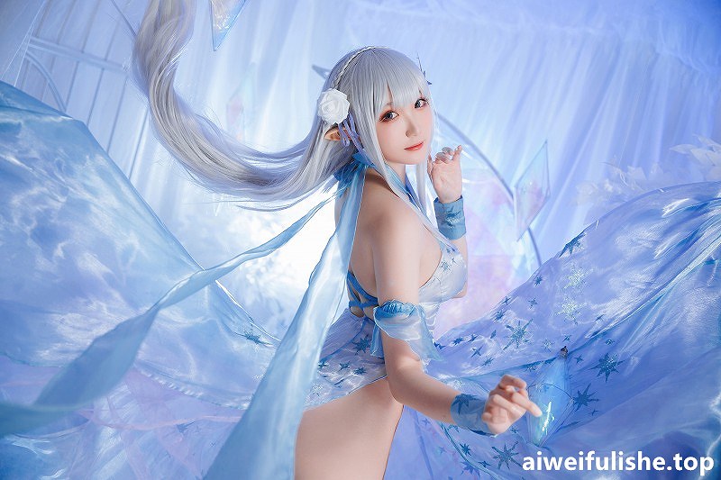 瓜希酱-爱蜜莉雅 水晶礼服 [28P-144MB] cosplay美女-第2张