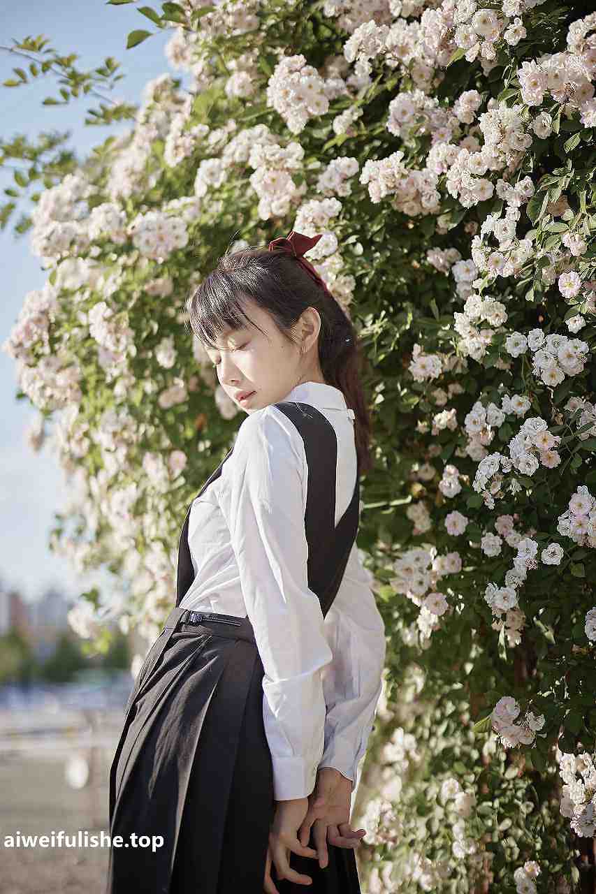 Shika小鹿鹿-蔷薇JK [14P-198MB] JK制服-第2张