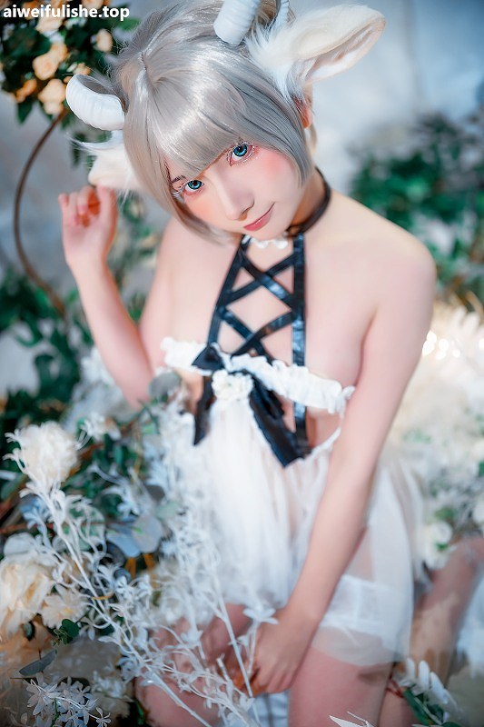 是三不是世w-羊羊 [39P-1.17GB] cosplay美女-第2张