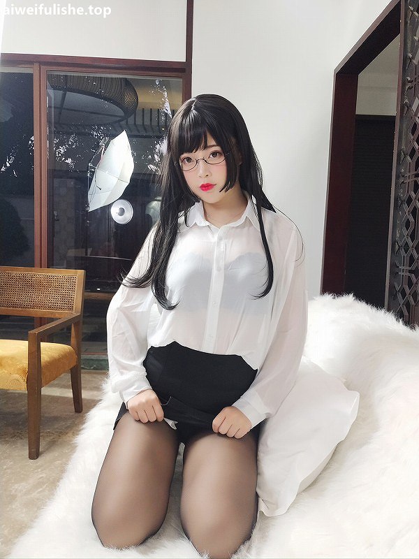 白烨-家庭教师 [67P-117MB] OL制服-第2张