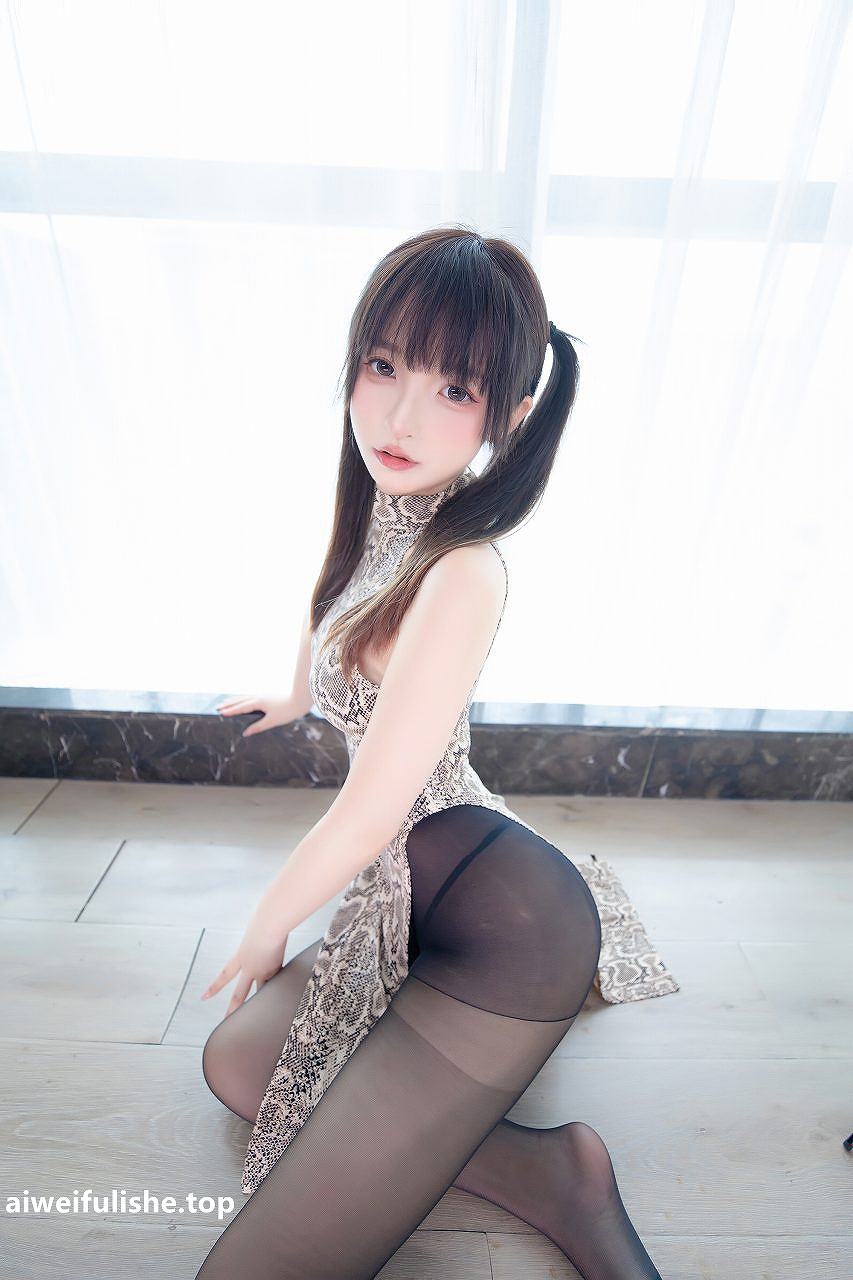 神楽坂真冬-蟒纹旗袍 [75P-163MB] 旗袍-第4张