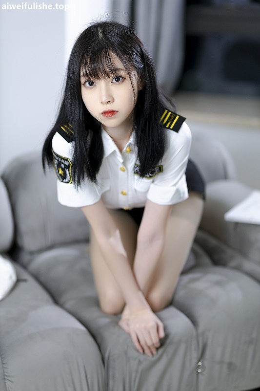 许岚LAN-灰丝制服 [40P-516MB] OL制服-第2张