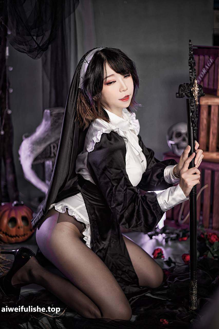 Leah梓未-万圣节修女 [30P-354MB] cosplay美女-第6张
