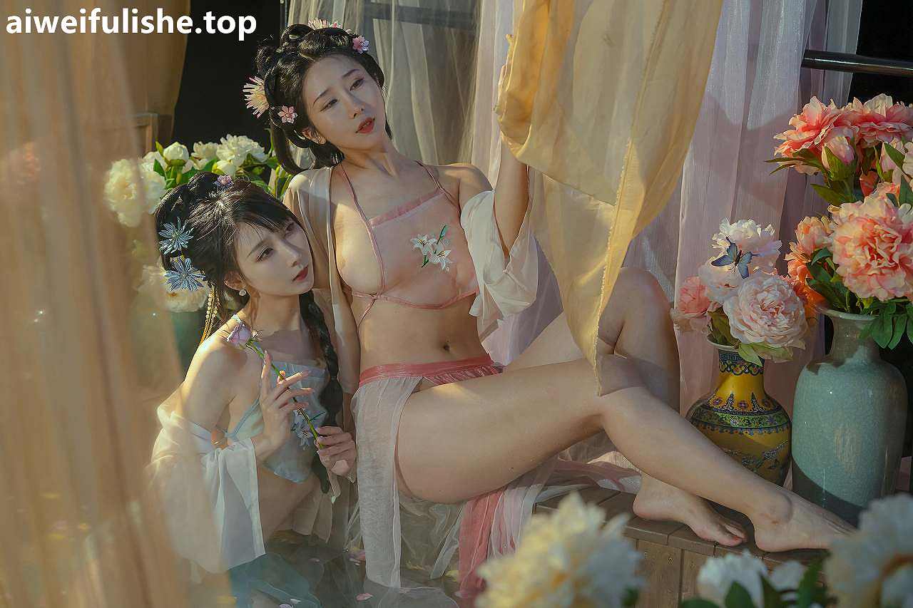 云溪溪-奶桃 N51水池 [42P1V-734MB] 丰满-第7张
