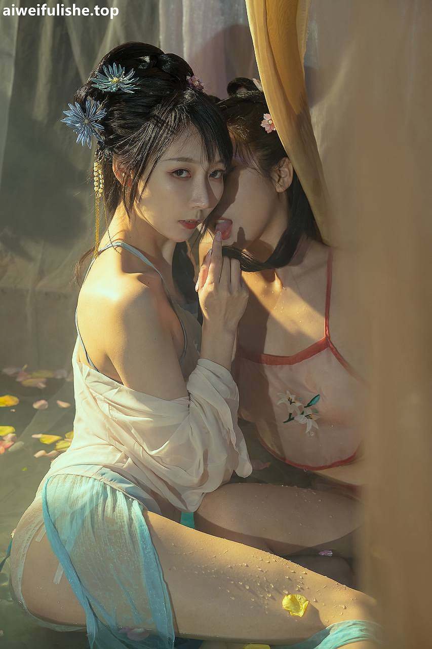 云溪溪-奶桃 N51水池 [42P1V-734MB] 丰满-第3张
