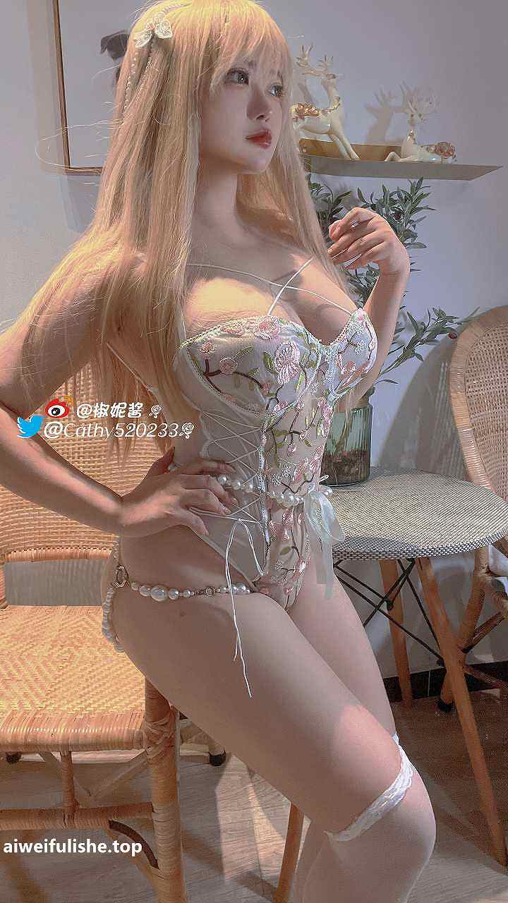 椒妮佐仁-珍珠1.0 [28P1V-168MB] 网红福利-第3张
