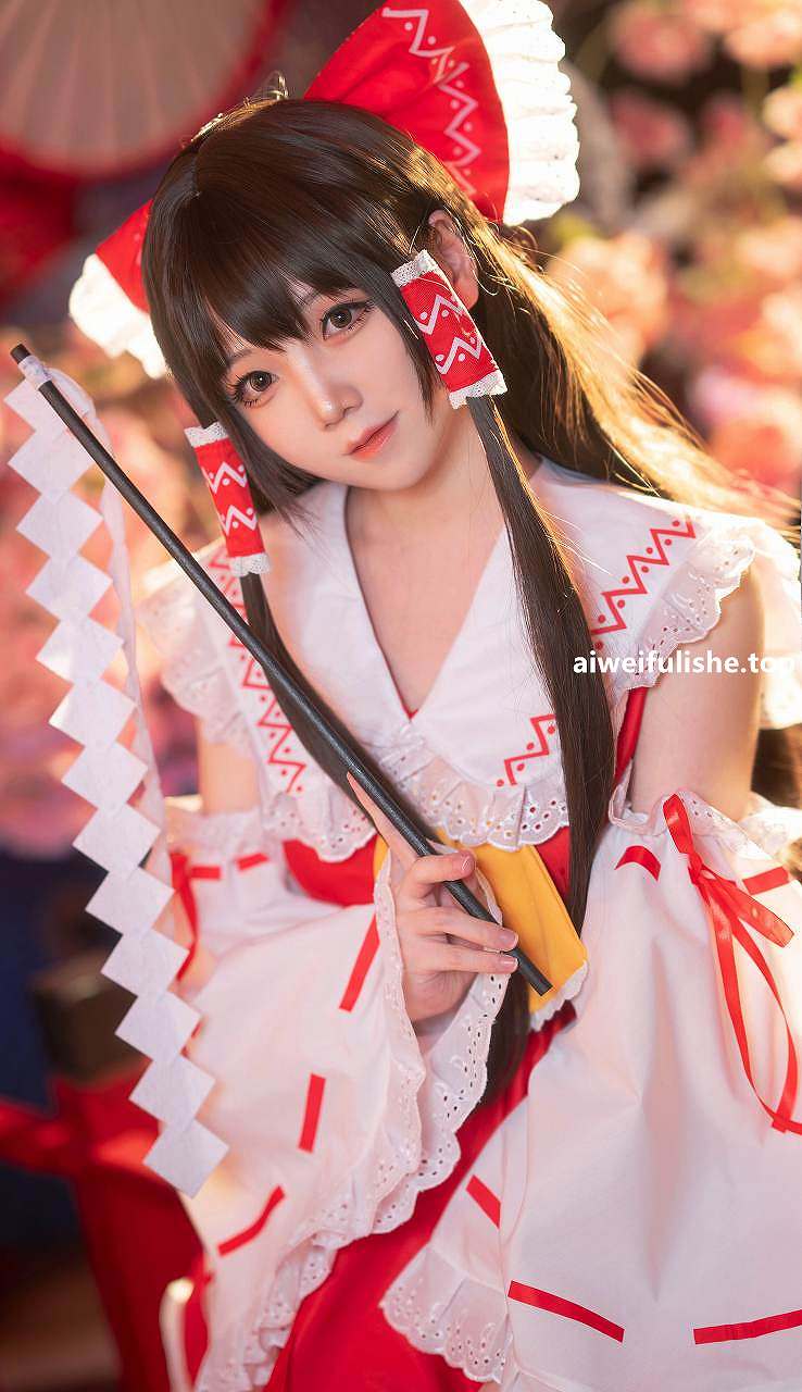 楚楚子w-博丽灵梦 [12P-150MB] cosplay美女-第5张