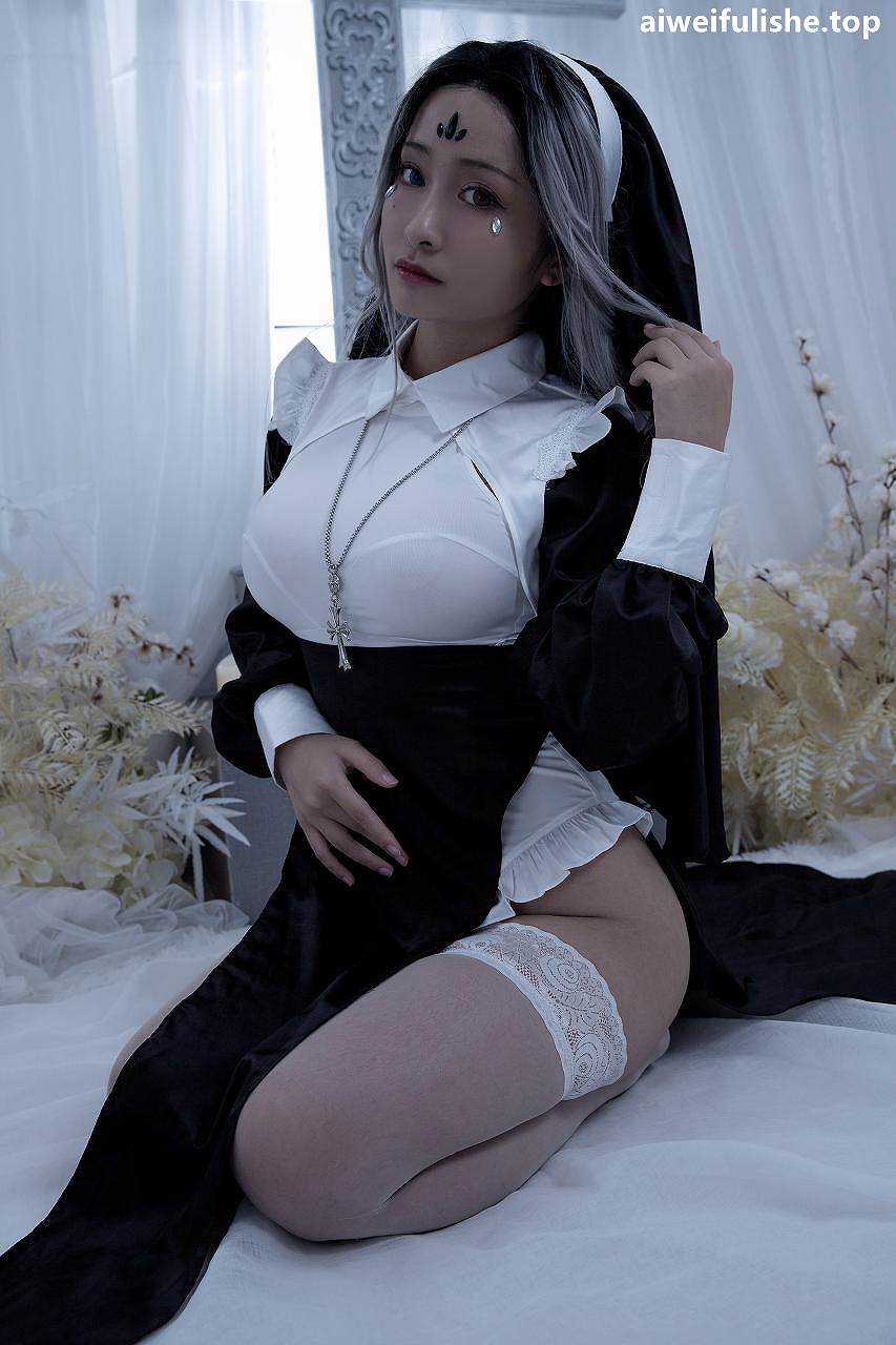 洛璃 LoLiSAMA-修女 [62P-740MB] 丰满-第2张