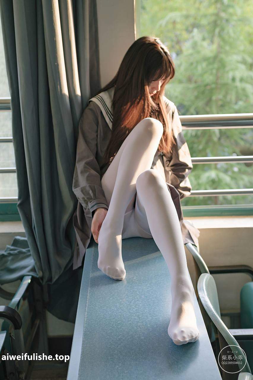 稚乖画册-夜夜 教室 [63P1V-595MB] JK制服-第6张