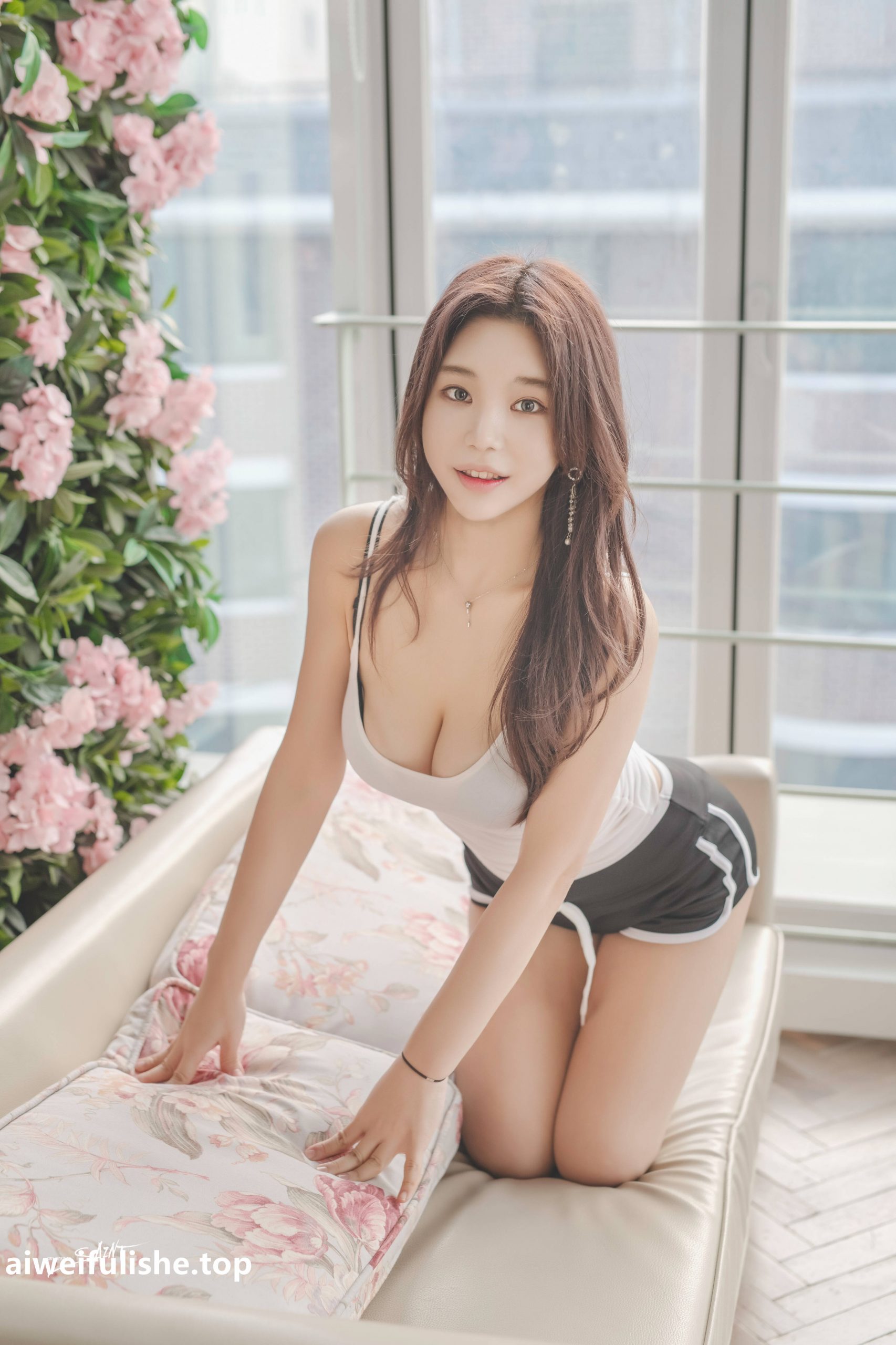 韩国美女Zzyuri (쮸리)-[SAINT Photolife] Vol.1 - 1 Year Anniversary [51P-240MB] 兔女郎-第2张