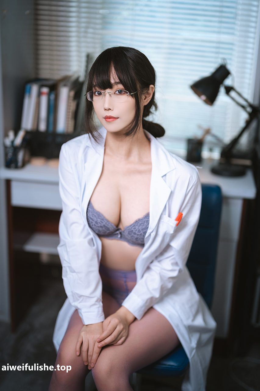 汪知子-医生姐姐 [34P-192MB] 丝袜写真-第3张