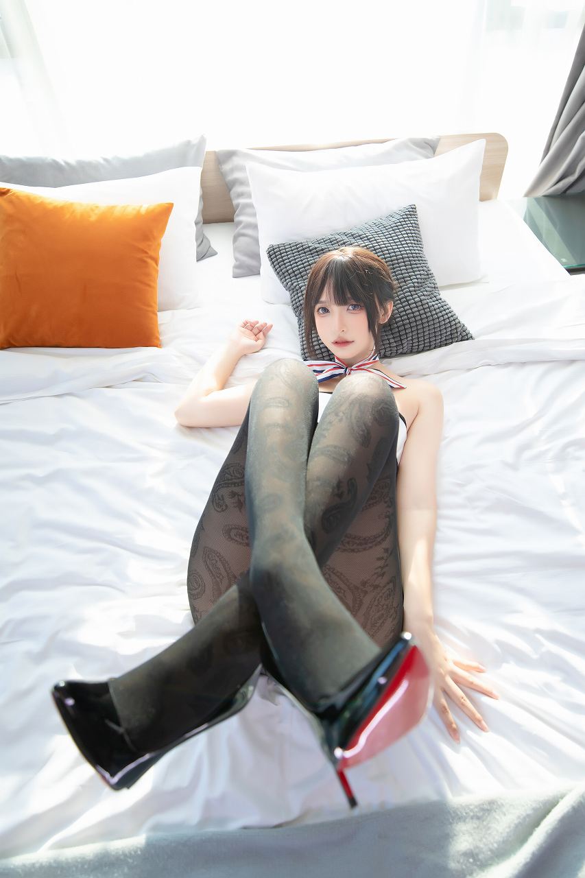 神楽坂真冬-空中邂逅 [75p245M] OL制服-第5张