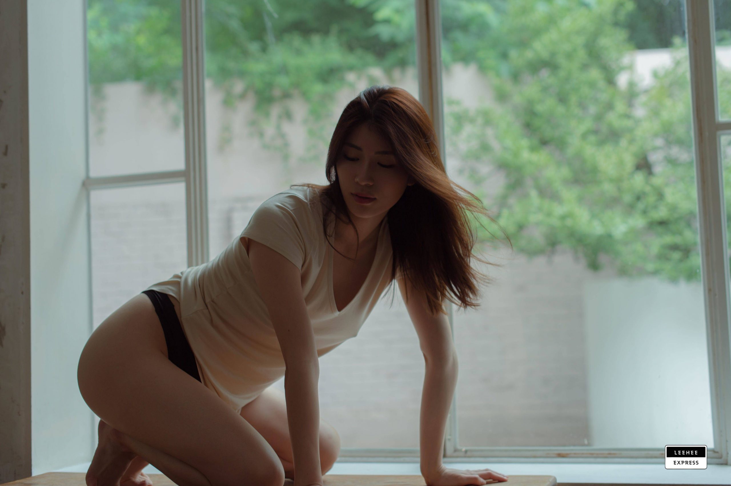 韩国美女Min.E (민이)-[LEEHEE EXPRESS] LEHF-059A [51P-104MB] 性感诱惑-第2张