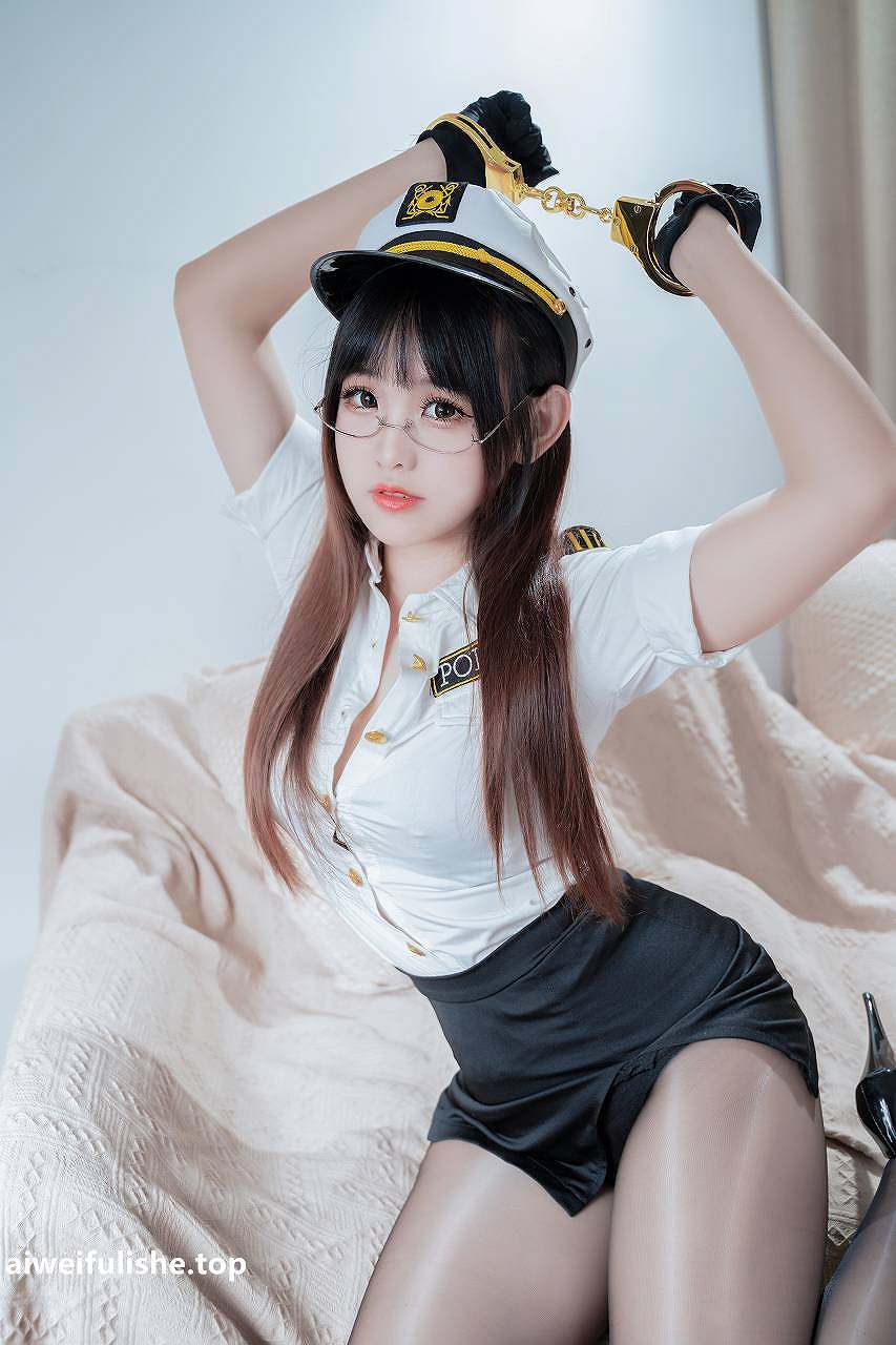 miko酱ww-缠绕女警 [45P1V-477MB] OL制服-第3张