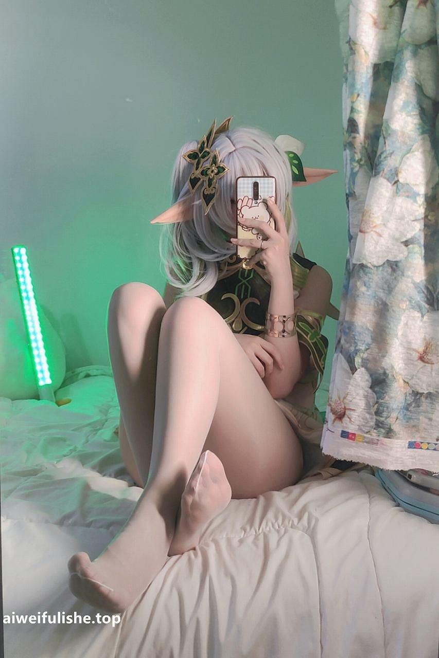 洛桑w伊梓-小草神 [29P3V-111MB] cosplay美女-第1张