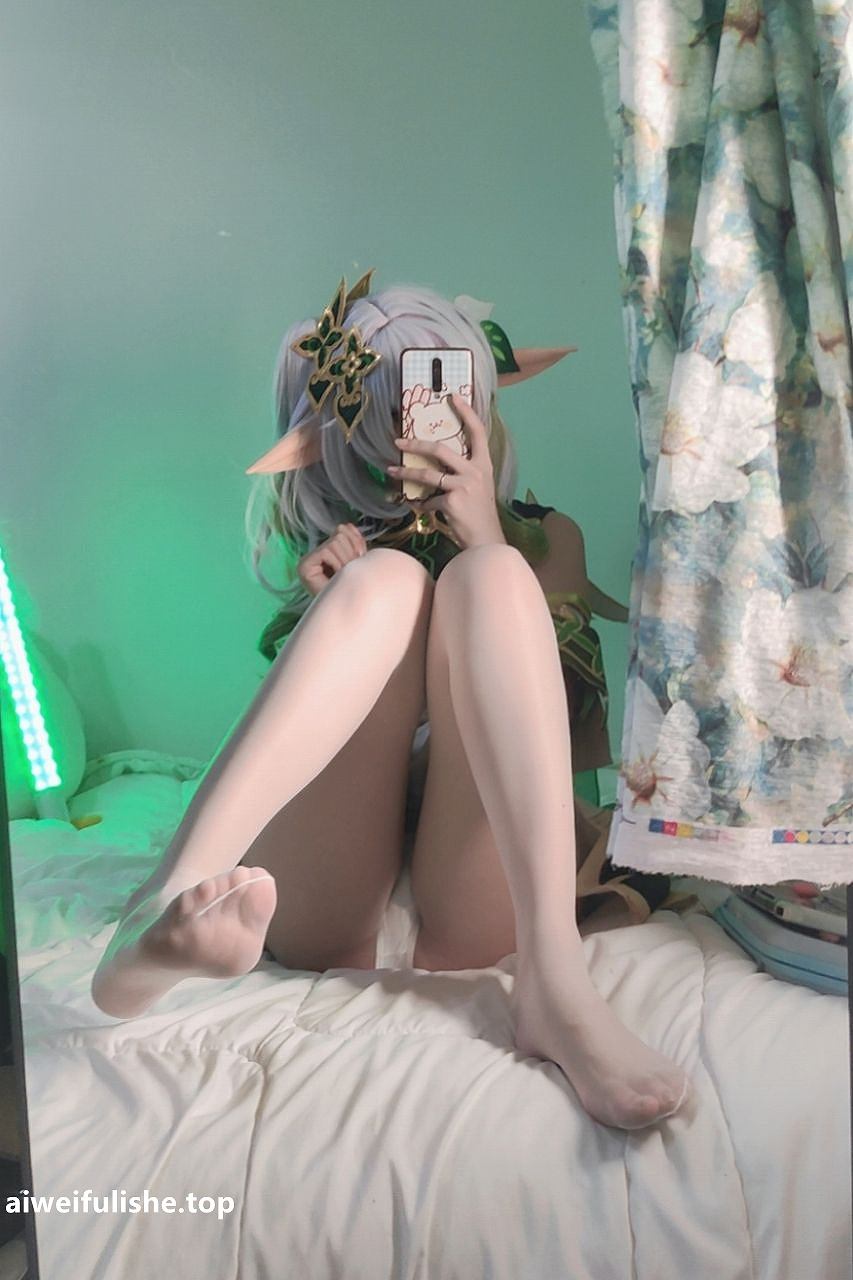 洛桑w伊梓-小草神 [29P3V-111MB] cosplay美女-第2张