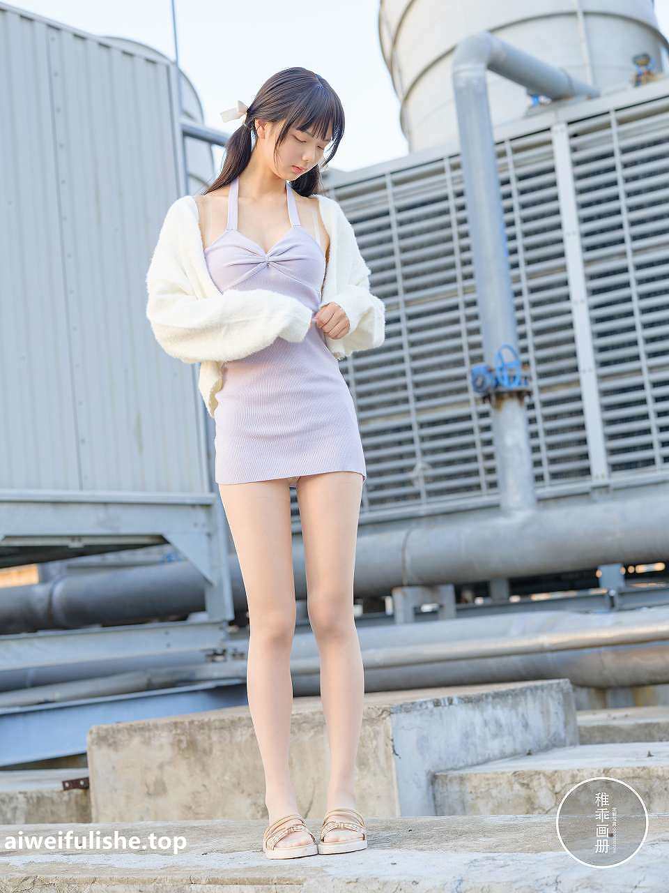 稚乖画册-夜夜 天台停车场肉丝 Lolita [83P1V-4.68GB] 微乳-第7张