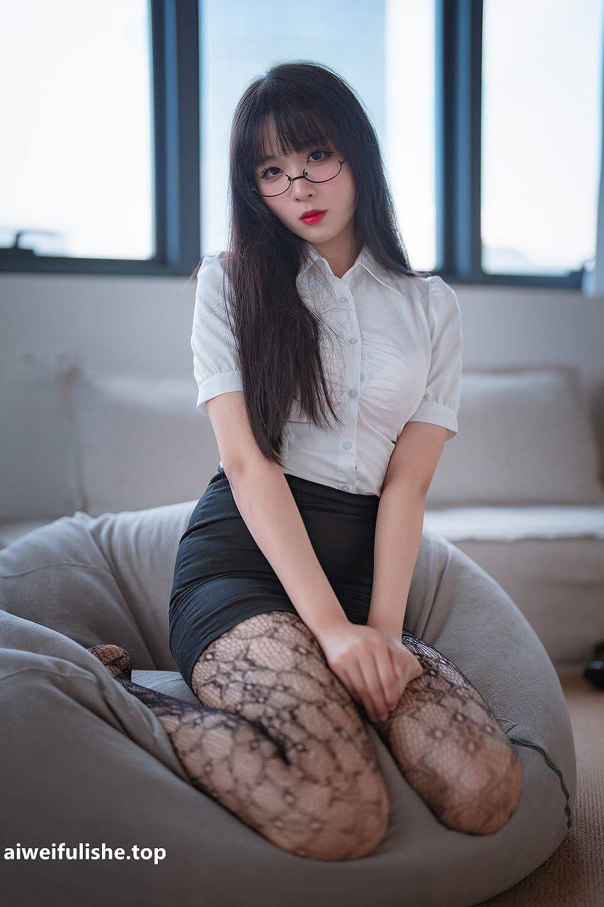 轩萧学姐-提花裤袜 [118p2v450M] OL制服-第4张