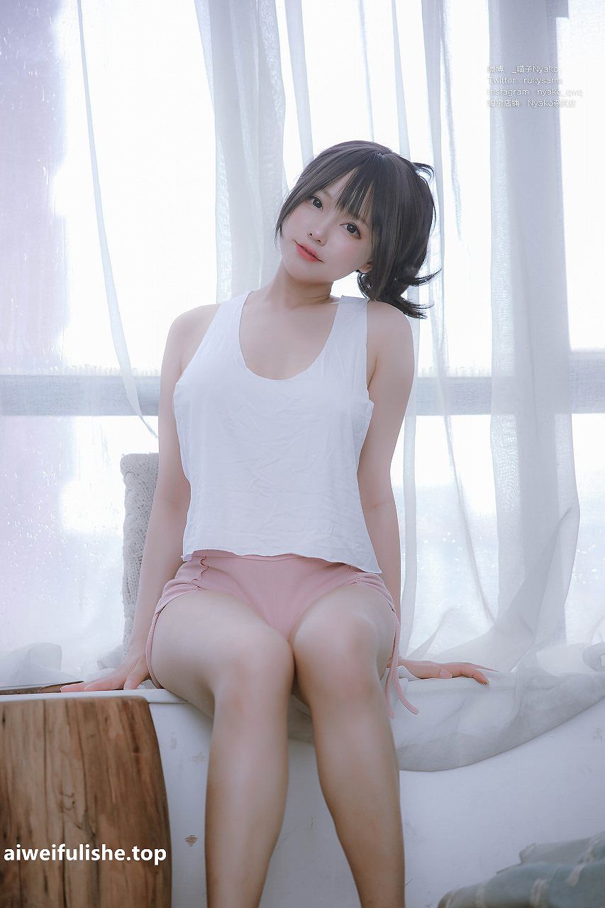 Nyako喵子-隣のやばいお姉さん 背心 [78P1V-732MB] 巨乳-第2张