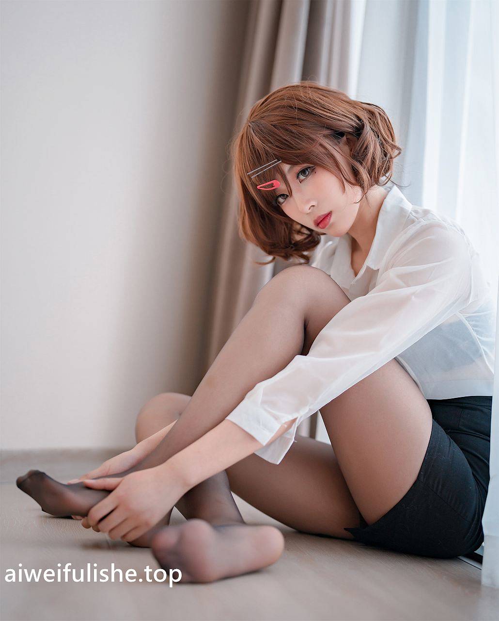 轩萧学姐-円香ol+竞泳 [43P-98MB] OL制服-第7张