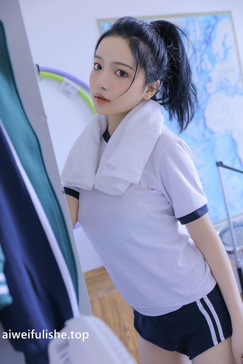 兮嘻嘻-节体育课 [21P-64MB] 体操服-第2张