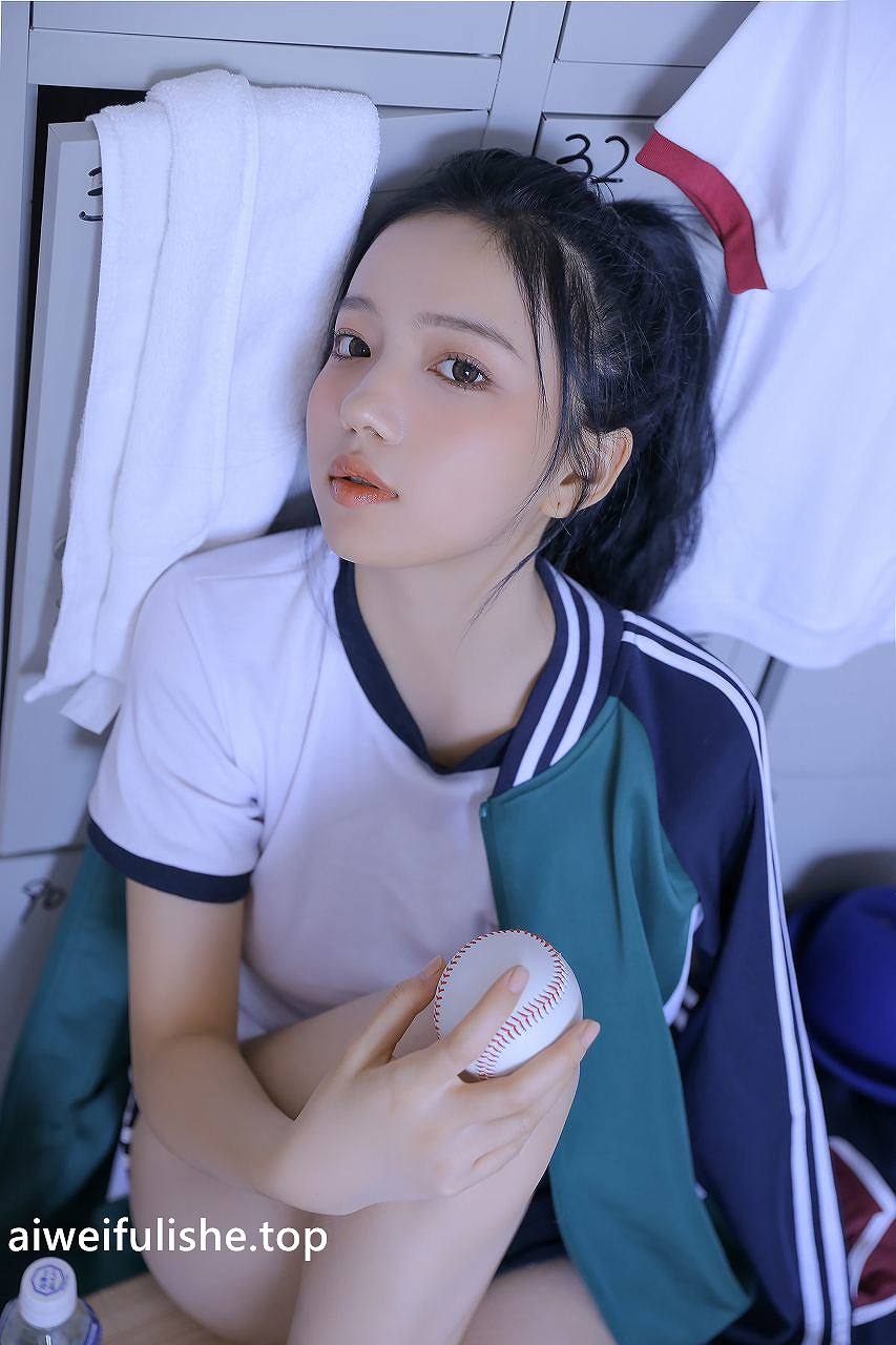 兮嘻嘻-节体育课 [21P-64MB] 体操服-第4张