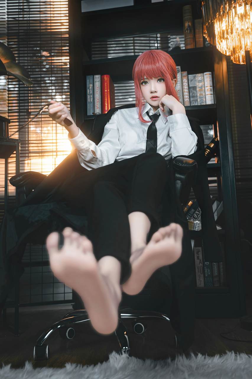 桜桃喵-玛奇玛 [38P-370MB] cosplay美女-第2张