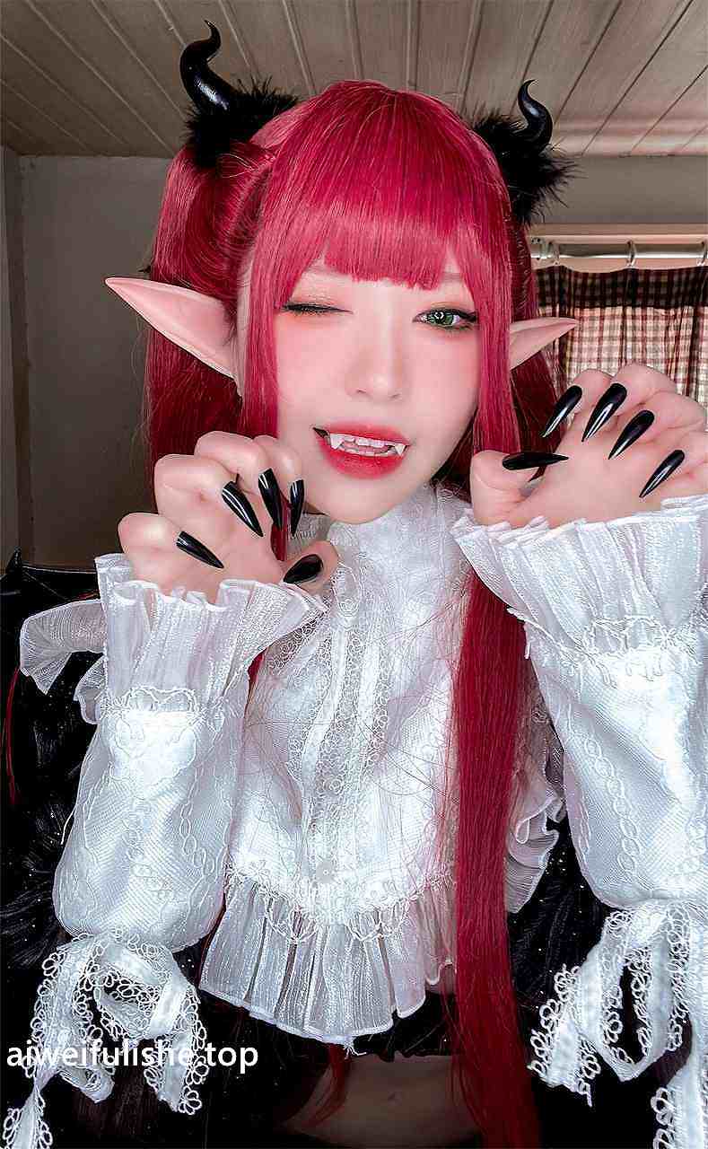 半半子-小恶魔利兹 [62P2V-715MB] cosplay美女-第5张