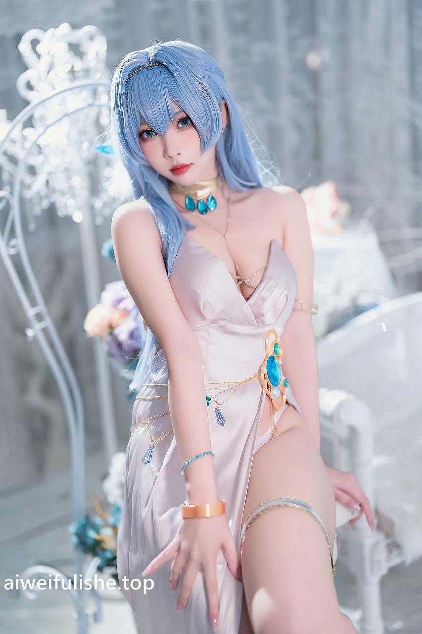 宮本桜-NIKKE 胜利女神 海伦娜礼服 [19P-176MB] cosplay美女-第3张
