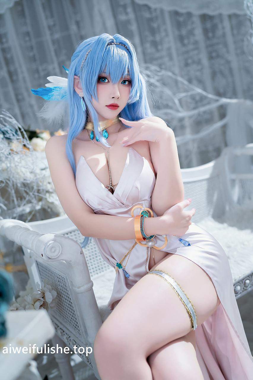 宮本桜-NIKKE 胜利女神 海伦娜礼服 [19P-176MB] cosplay美女-第4张
