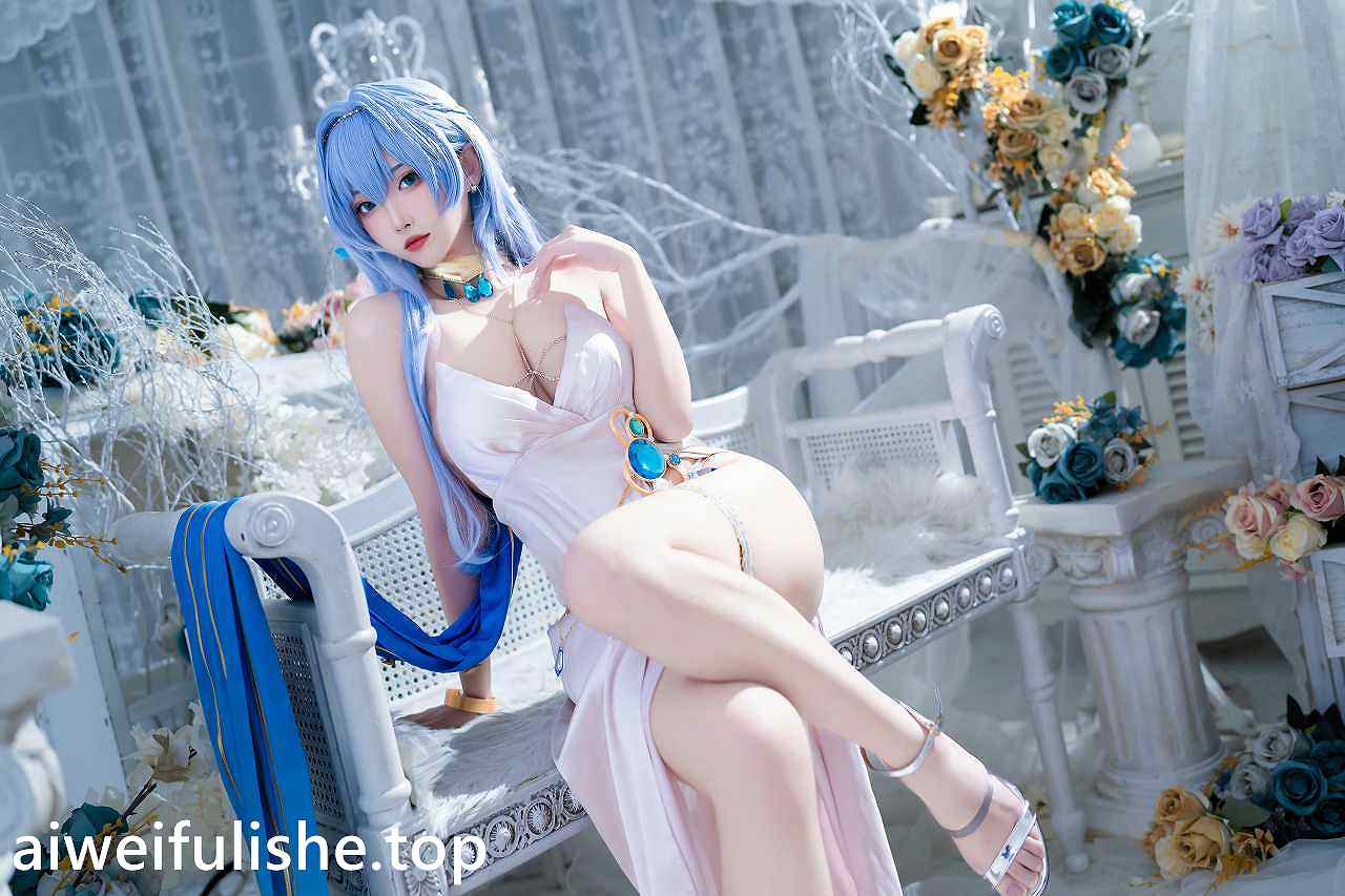 宮本桜-NIKKE 胜利女神 海伦娜礼服 [19P-176MB] cosplay美女-第1张