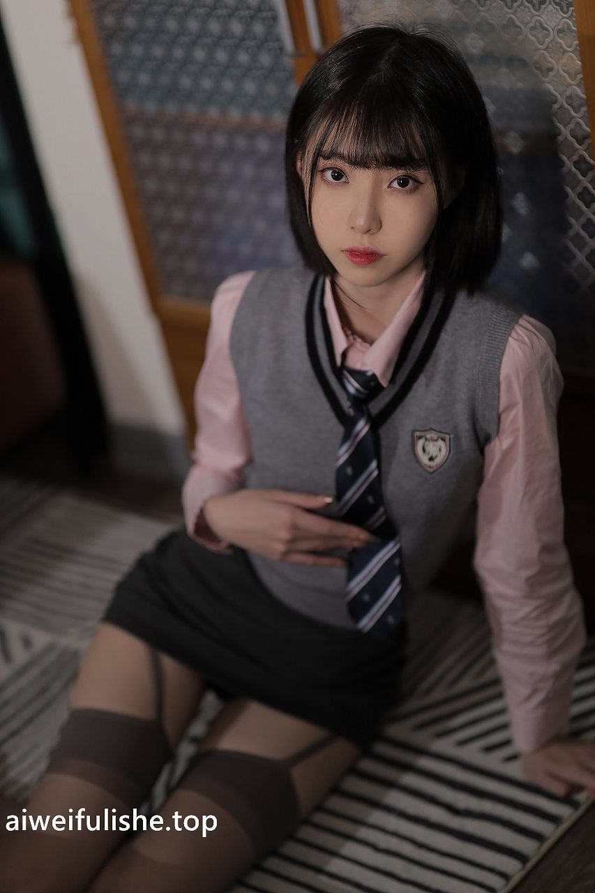 许岚LAN-韩系制服 [60P-292MB] OL制服-第6张