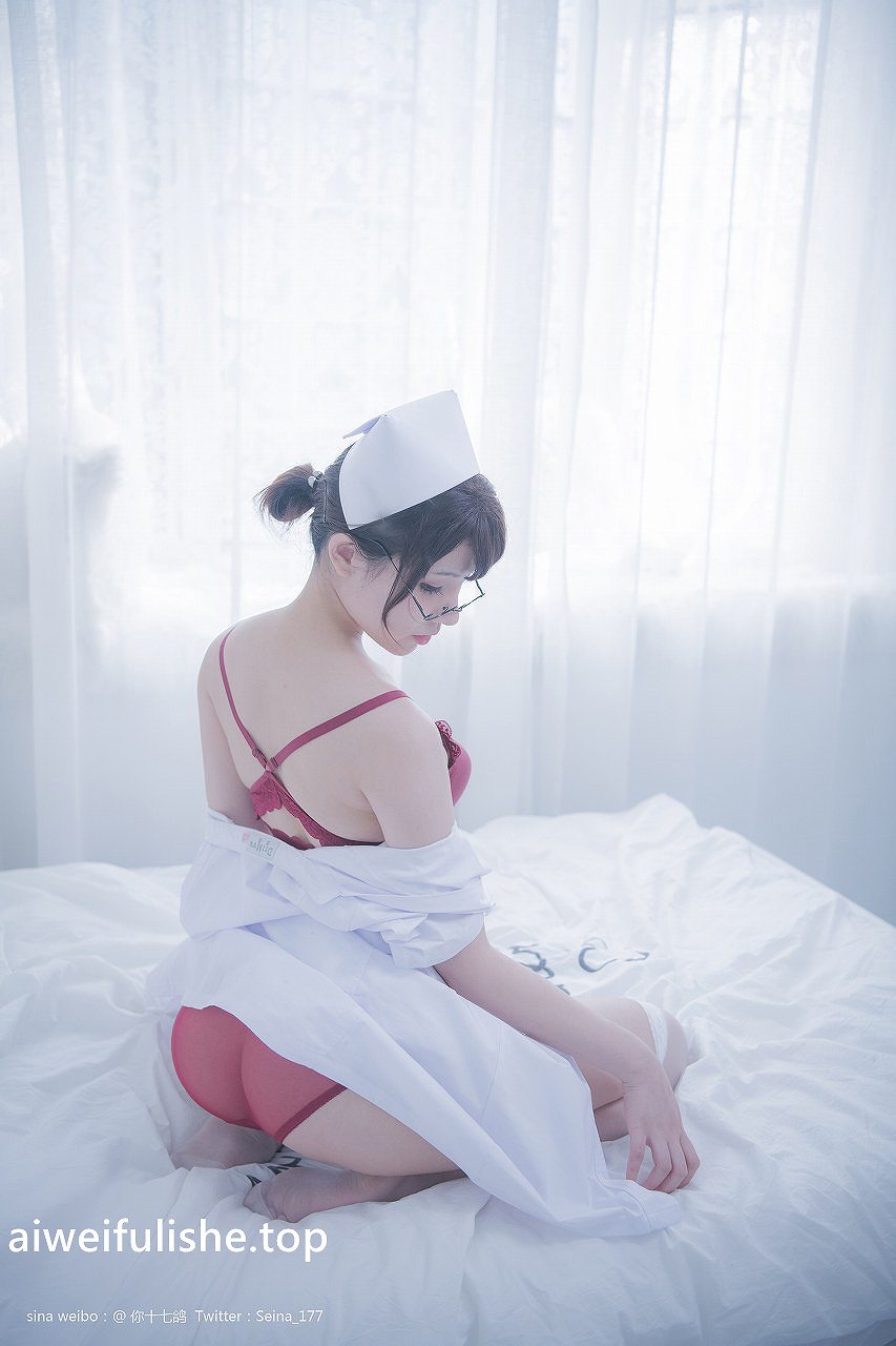 你十七鸽-白色护士 [110P1V-535MB] 性感诱惑-第3张