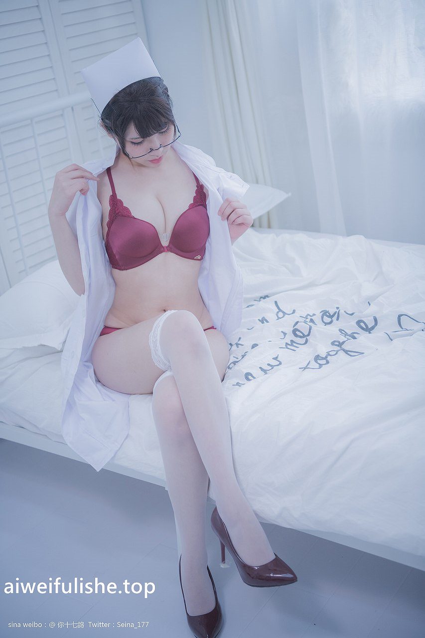 你十七鸽-白色护士 [110P1V-535MB] 性感诱惑-第6张