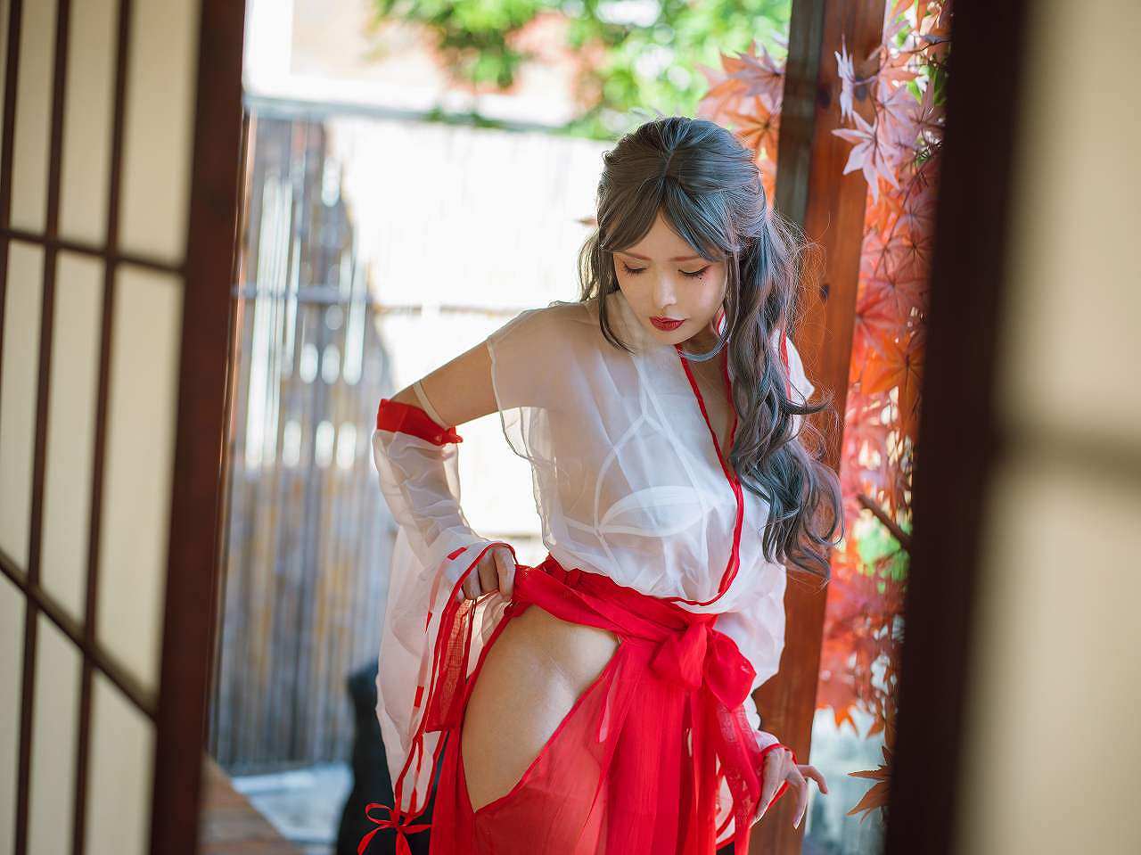 秋和柯基-汤池巫女 [53P1V-1.11G] cosplay美女-第1张