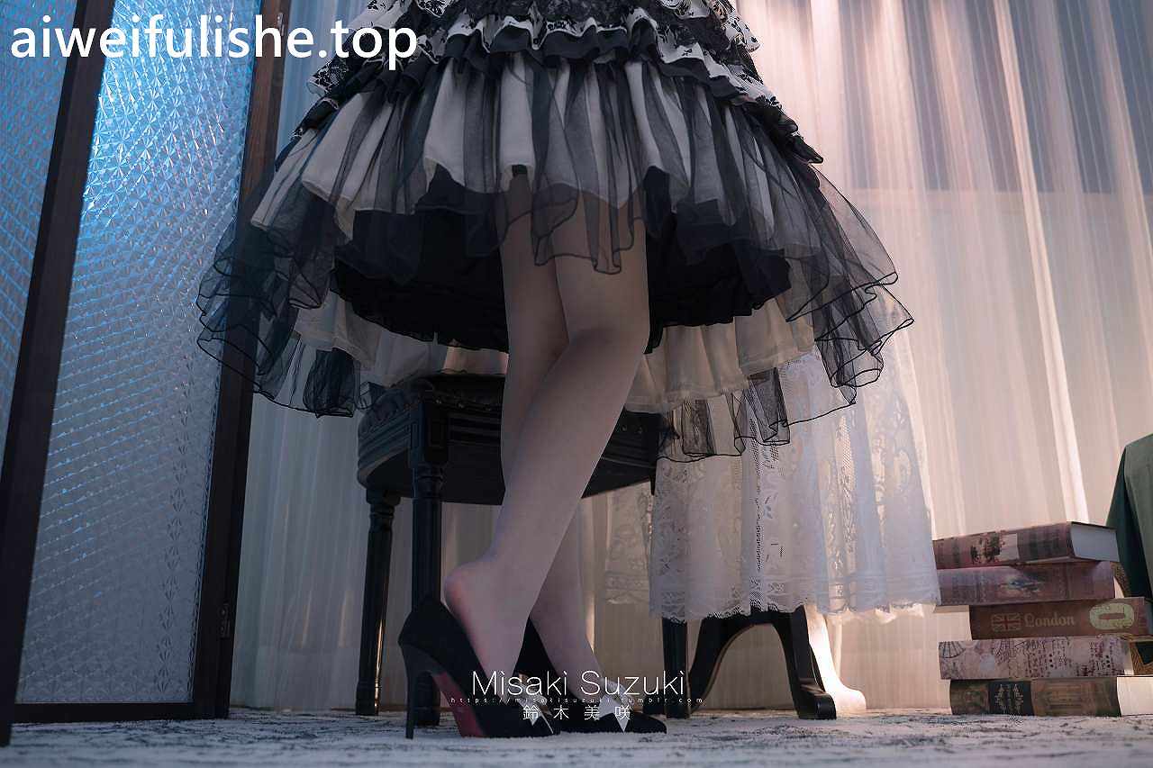 铃木美咲-魔女的试炼 三部曲 [128P-554M] 丝袜写真-第3张