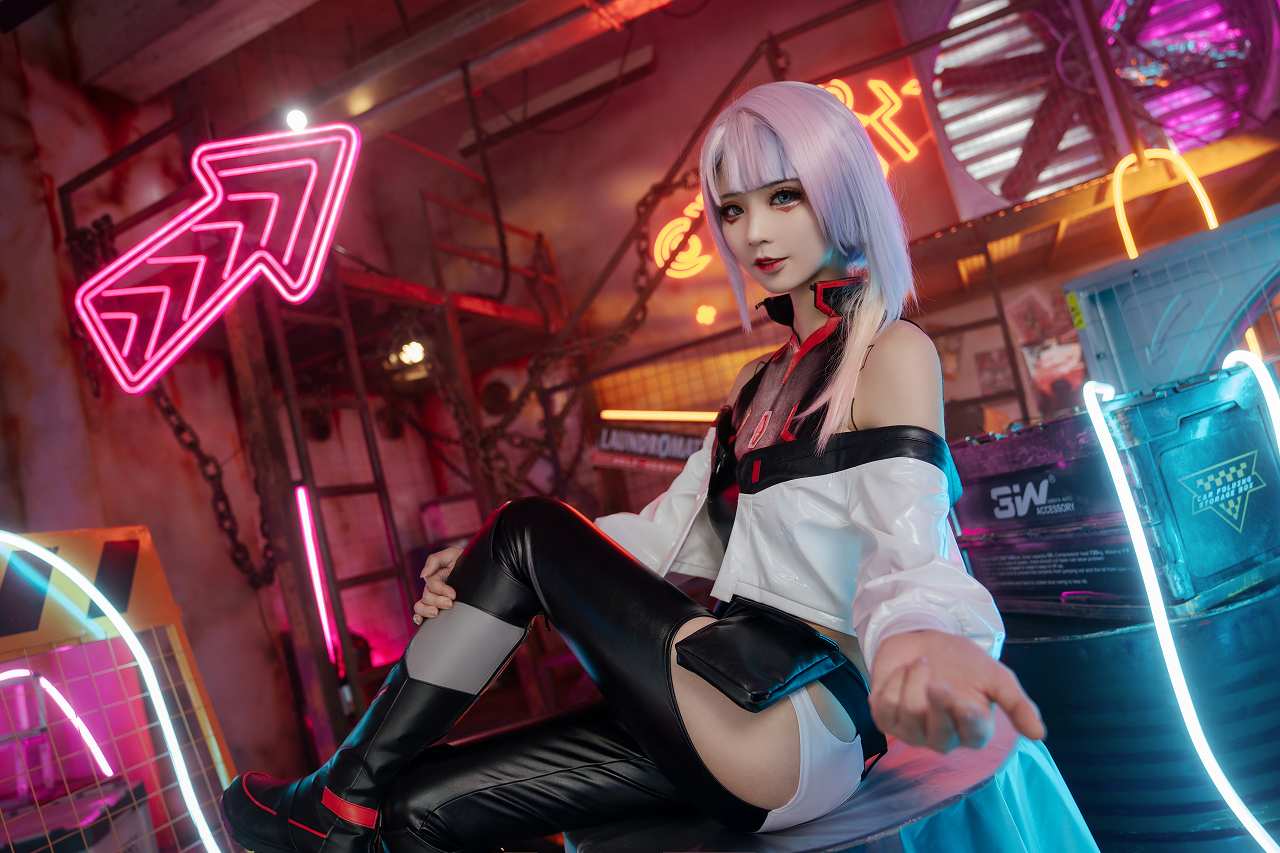 爱老师_PhD-赛博朋克 露西 [18P-177MB] cosplay美女-第1张