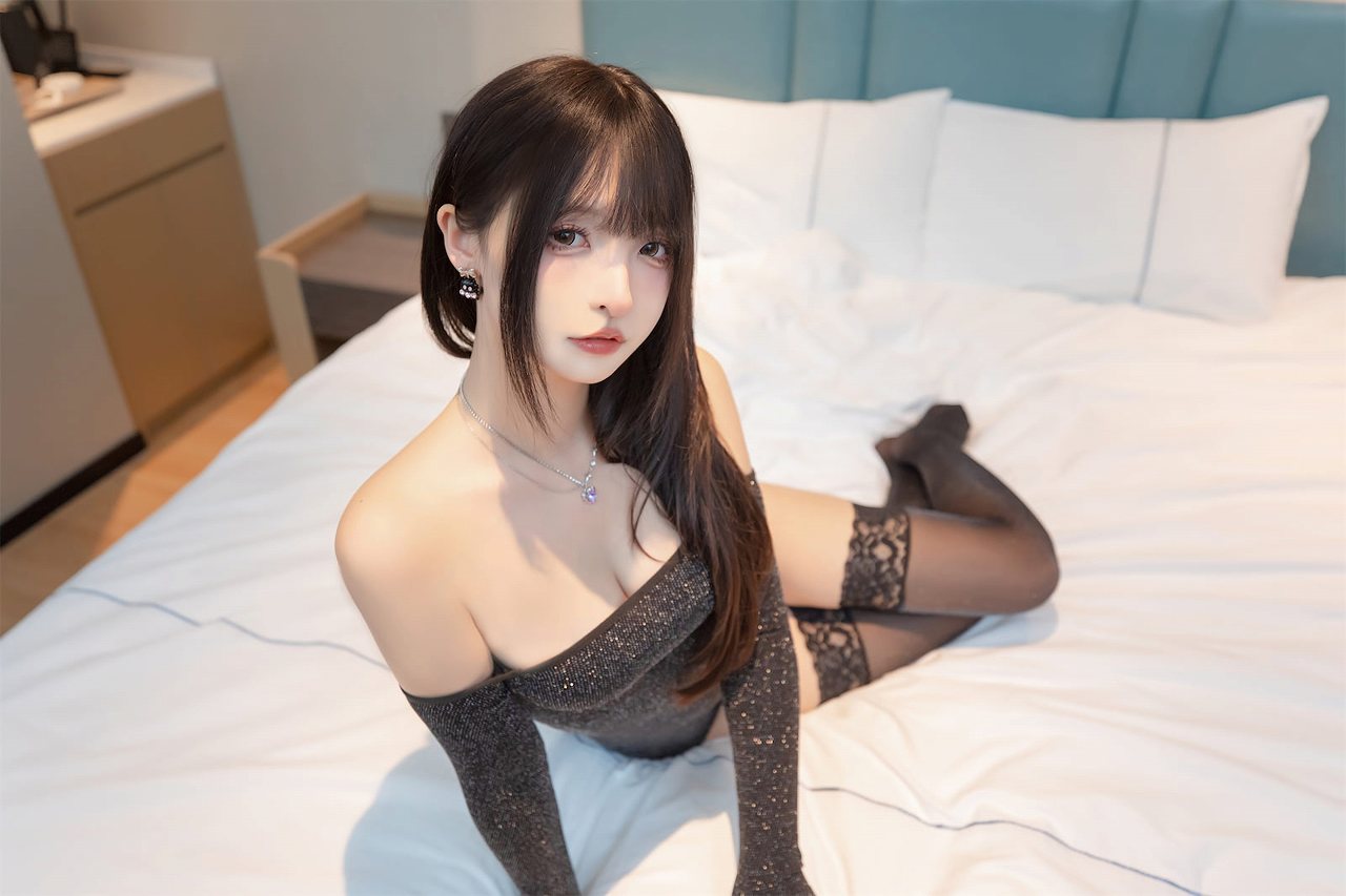 神楽坂真冬-金粉丽人 [75P2V-251MB] 性感诱惑-第3张