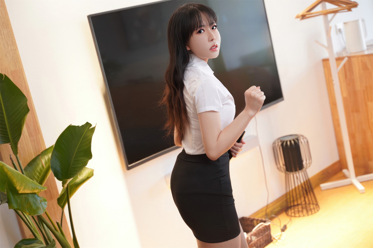 虎森森 -  下班后的OL [69P-414M] OL制服-第2张