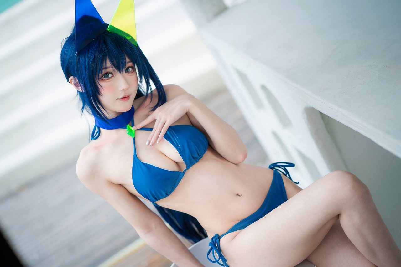 阿包也是兔娘-花园泳装 [35P-306MB] cosplay美女-第1张