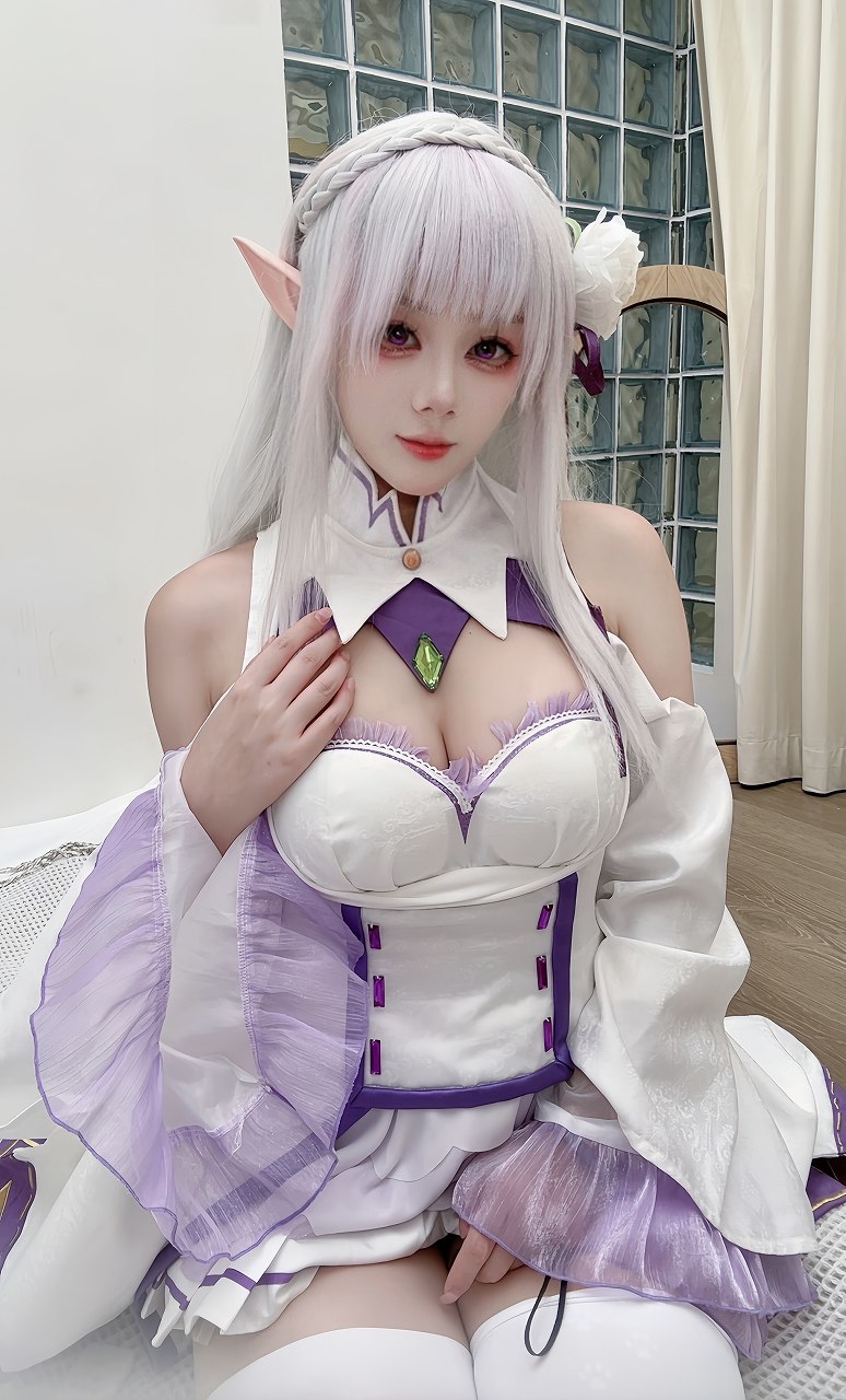 九言-艾米莉亚 [46P+6V-763MB] cosplay美女-第2张