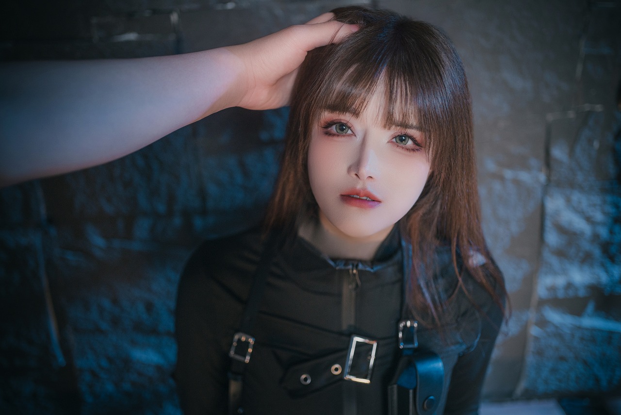 鹿八岁-特工的堕落.后篇 [126P+剧情版38P+1V-2.21GB] 原创cosplay-第3张