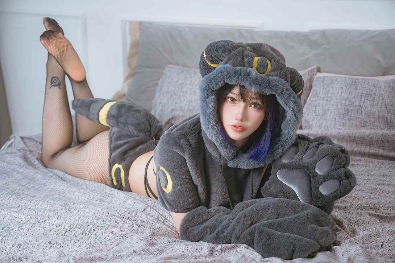 洛洛子-月之伊布 [45P-274MB] cosplay美女-第1张